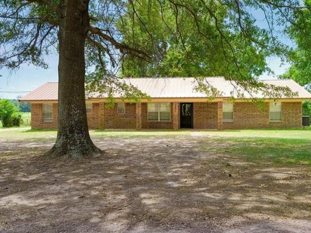 House for sale in Morris, Texas
