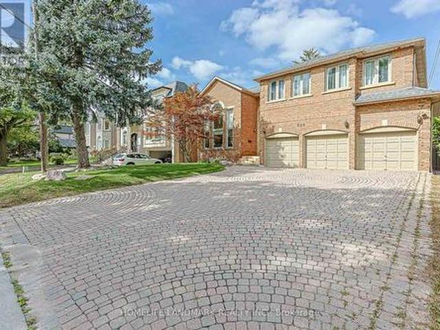 House for sale in Willowdale, Toronto