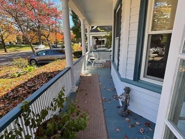 Duplex for rent in Glen Rock, New Jersey