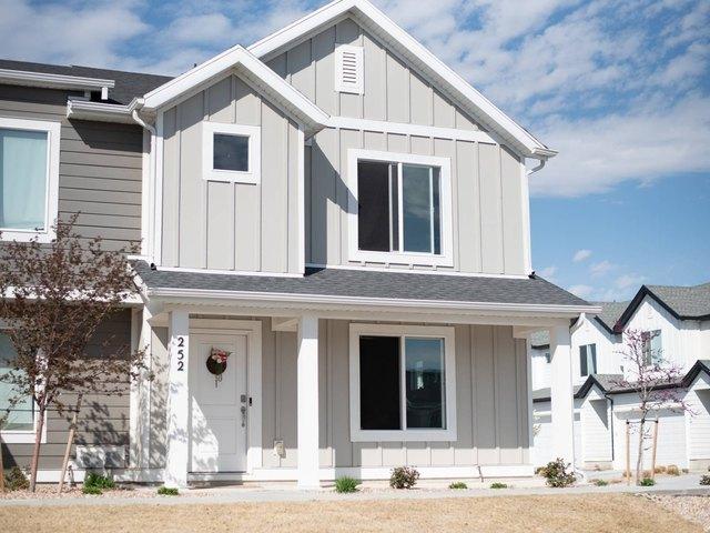 Townhouse for sale in Saratoga Springs, Utah