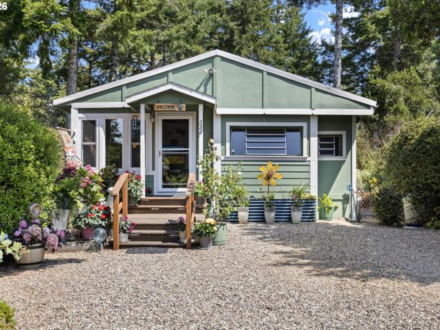 House for sale in Oregonia