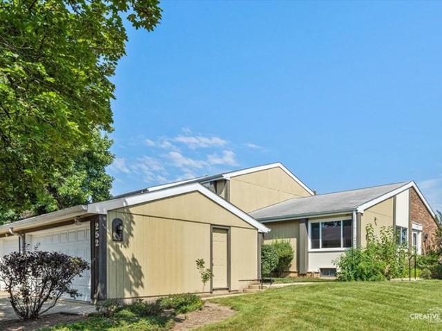 Townhouse for sale in Bolingbrook, Illinois