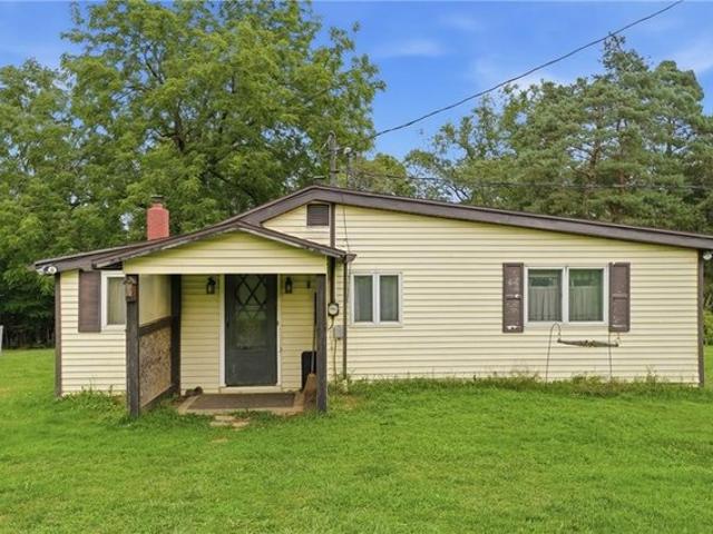 House for sale in Crawford, Pennsylvania