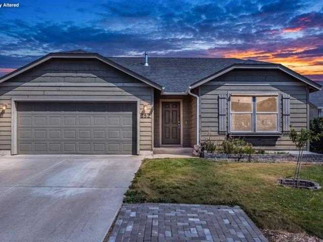 House for sale in Oregonia