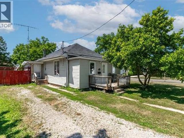 House for sale in Chatham–kent, Ontario