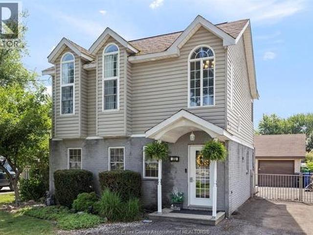 House for sale in Lakeshore, Ontario