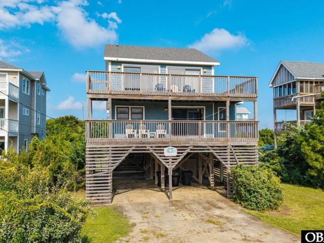 House for sale in Waves, North Carolina