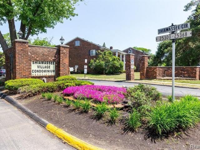 Condo for sale in Southfield, Michigan
