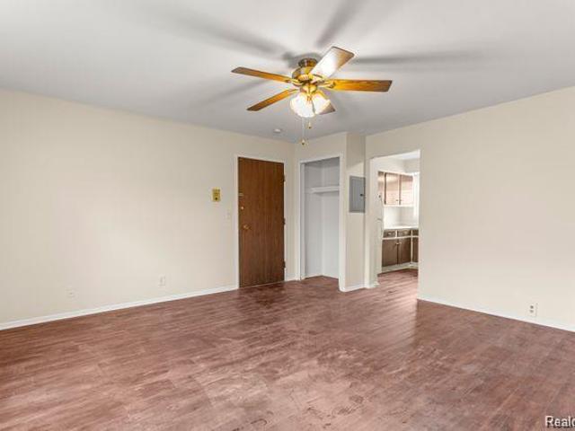 Condo for sale in Southfield, Michigan