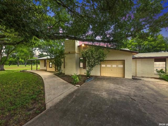 House for sale in Marion, Texas