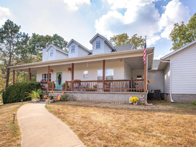House for sale in Golden City, Barry County