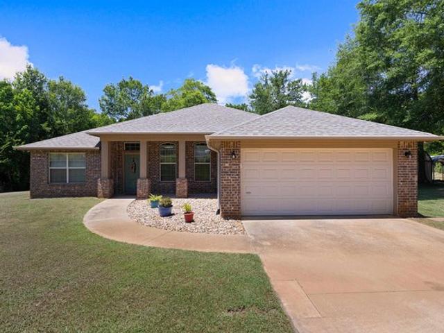 House for sale in Gladewater, Texas