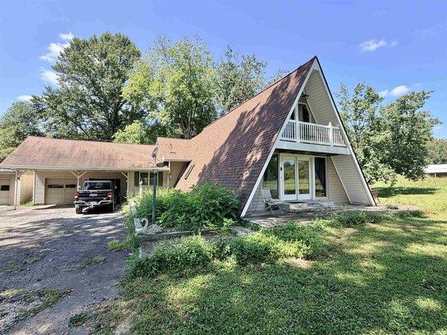 House for sale in Dugger, Indiana