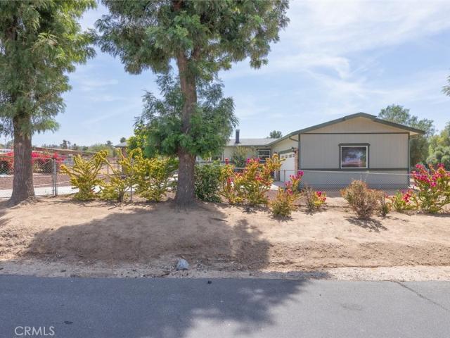 House for sale in Homeland, California