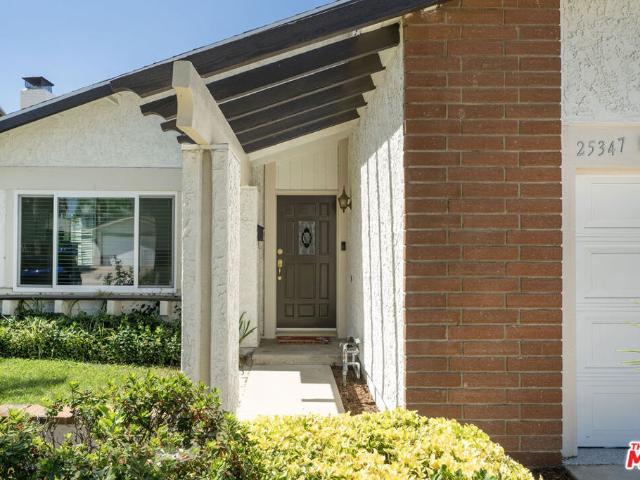 House for sale in Santa Clarita, Los Angeles County