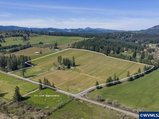 House for sale in Oregonia