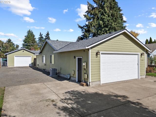 House for sale in Carnation, Forest Grove