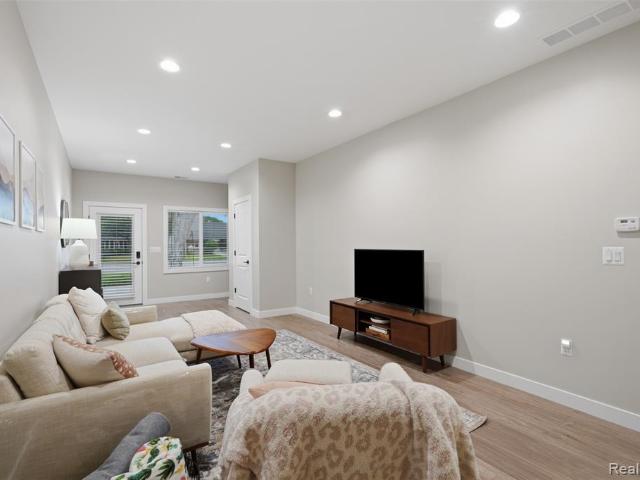 Condo for sale in Wyandotte, Michigan