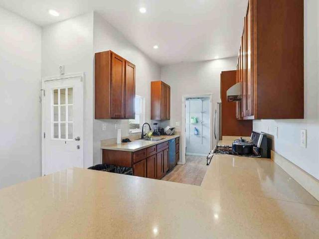 Apartment for rent in Oakland, California