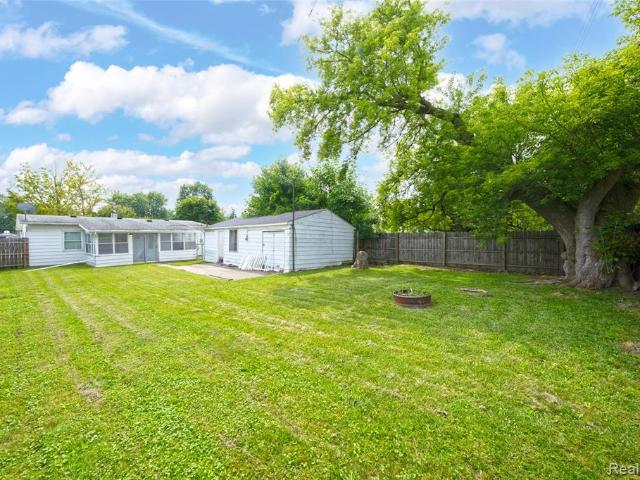 House for sale in Fort Gratiot, Michigan