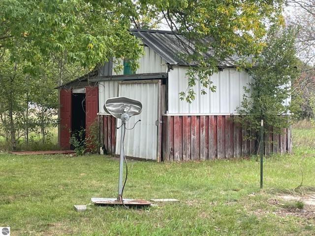 House for sale in Lupton, Michigan