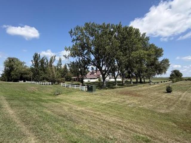 House for sale in Salem, McCook County