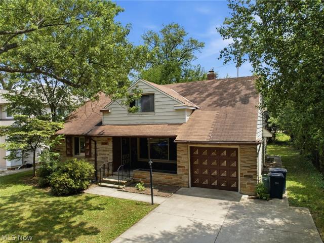 House for sale in Beachwood, Ohio
