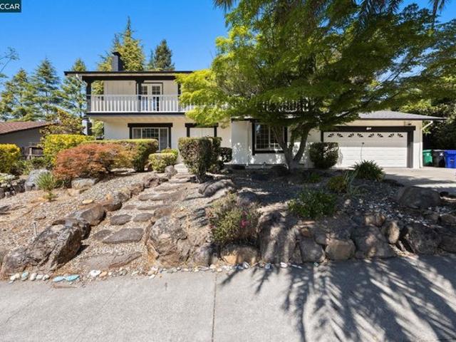 House for sale in Pinole, California