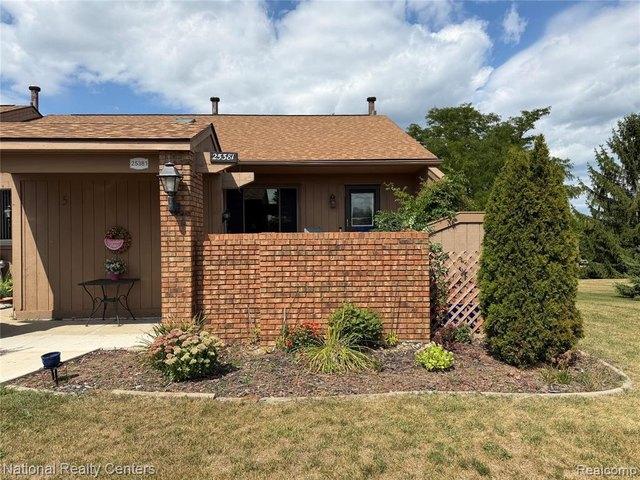 Condo for sale in South Lyon, Michigan