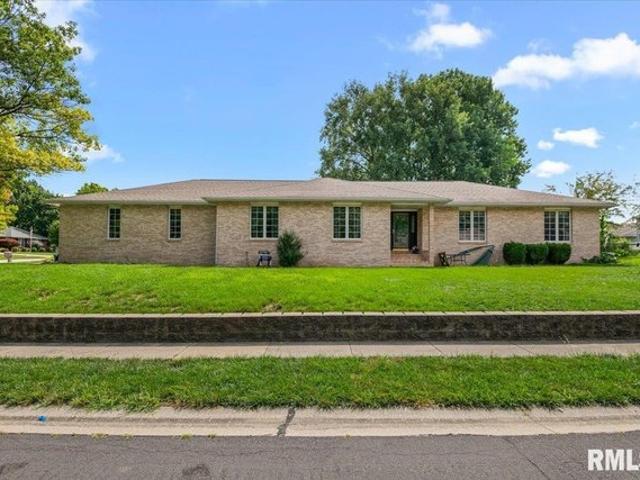 House for sale in Springfield, Illinois