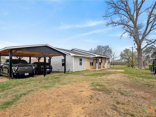House for sale in Milam, Texas