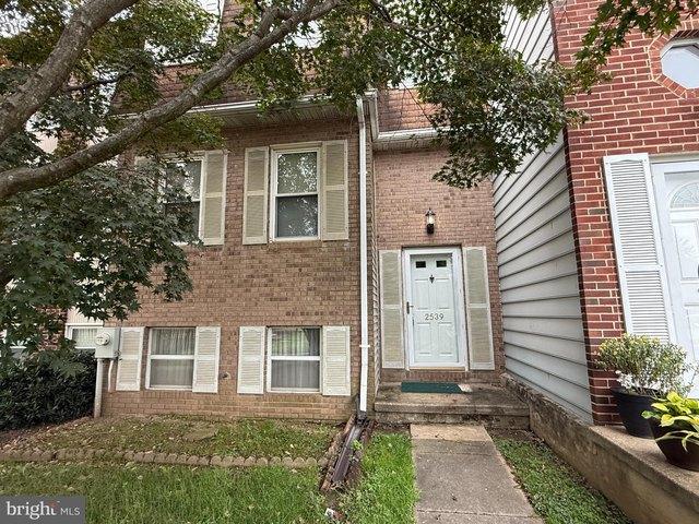 Townhouse for sale in Crofton, Maryland