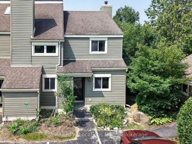 Townhouse for sale in Collingwood, Ontario