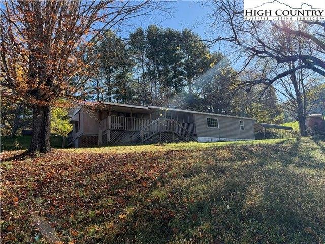 House for sale in Lansing, North Carolina