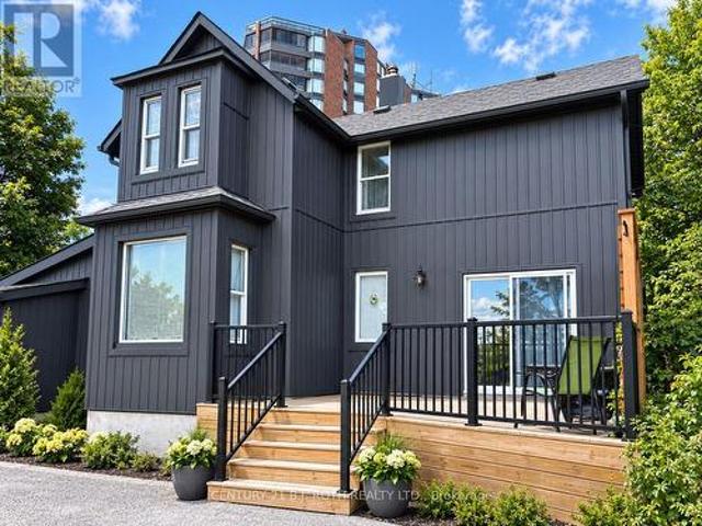House for sale in Barrie, Central Ontario