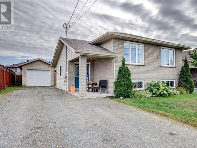 House for sale in Hanmer, Greater Sudbury