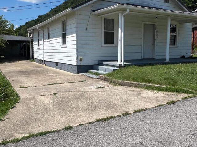 House for sale in Prestonsburg, Kentucky
