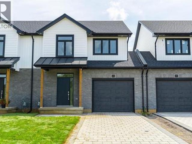 House for sale in Ontario