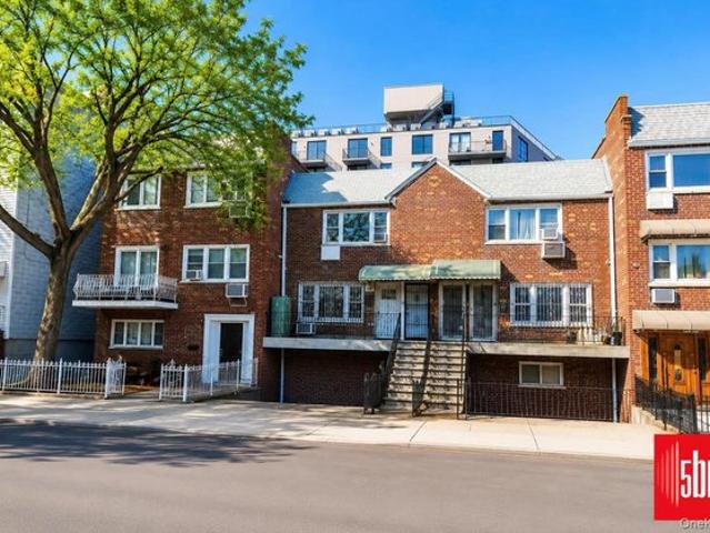 House for sale in Arverne, New York