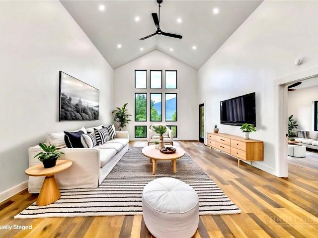 Townhouse for sale in Jefferson, North Carolina