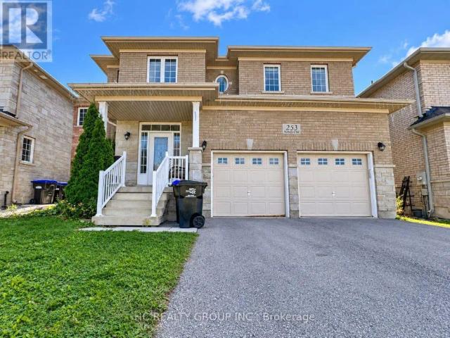House for rent in Bradford West Gwillimbury, Central Ontario