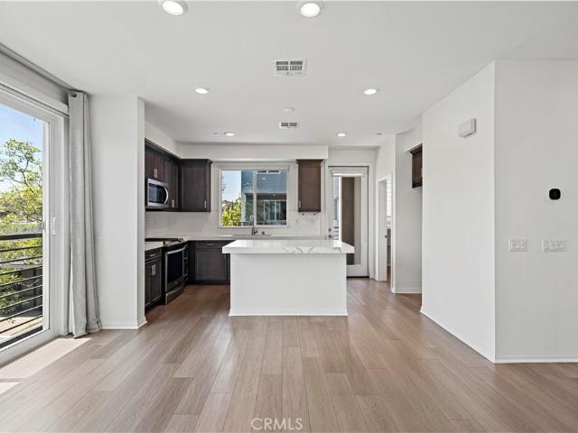 Condo for sale in Irvine, Irvine Business Complex
