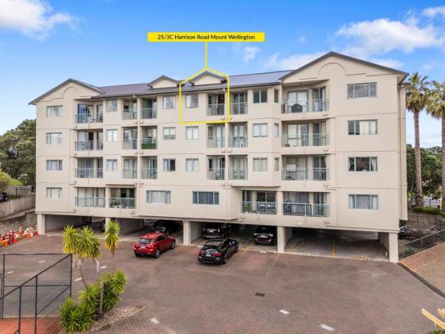 Apartment for sale in Mount Wellington
