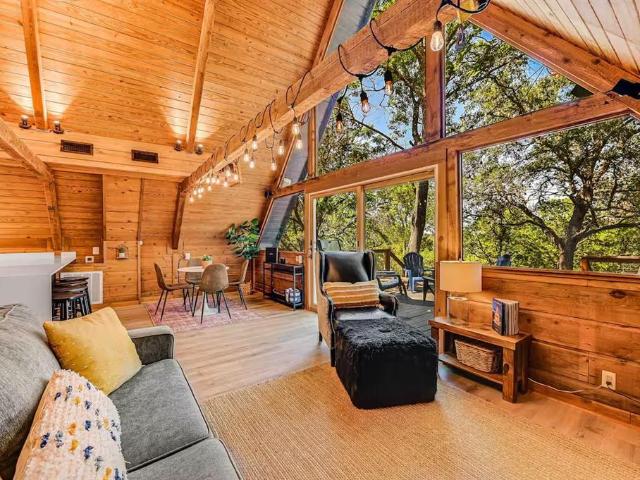 House for sale in Spicewood, Texas