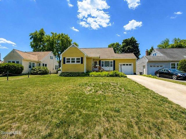 House for sale in Schenectady, New York