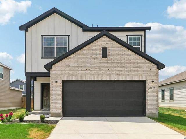 House for sale in Seguin, Texas