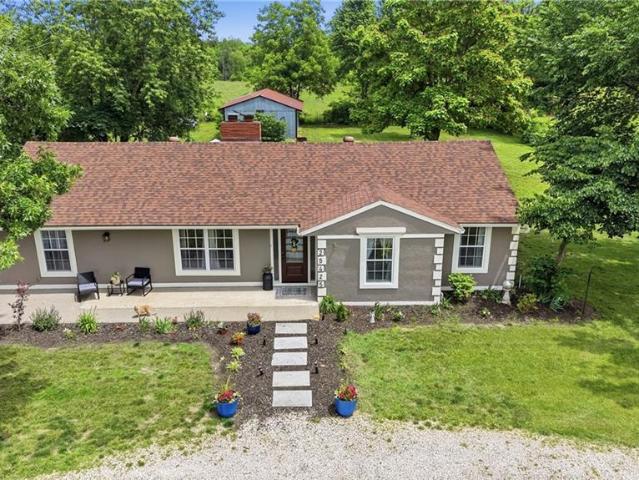House for sale in East Lynne, Missouri