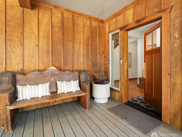 House for sale in Allyn, Washington