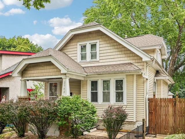 House for sale in Milwaukee, Milwaukee County