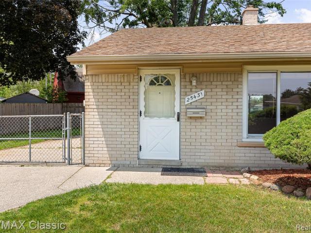 House for sale in Madison Heights